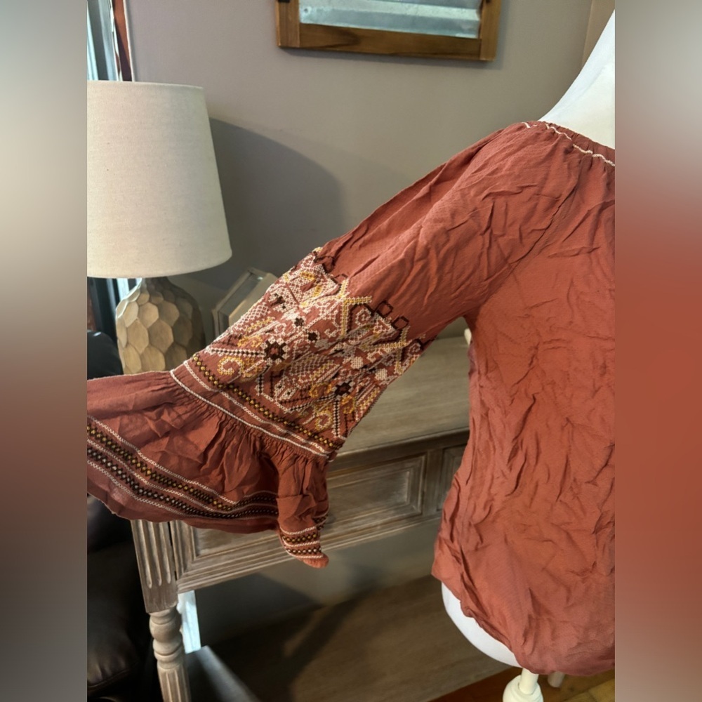 Max Studio Off The Shoulder Top - Picture 4 of 8